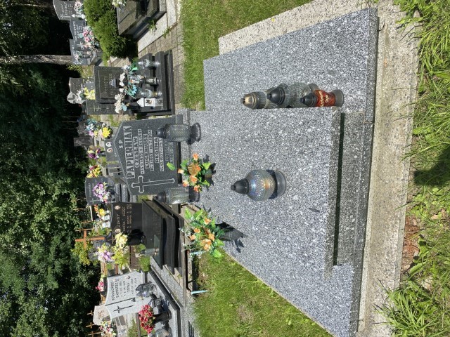 Grób Regina Papierniak